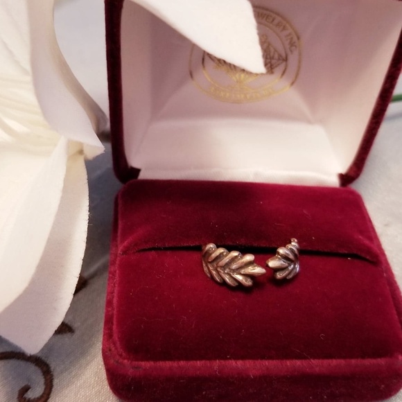 Vintage Artisan Jewelry - Vintage BRONZE LEAVES RING ~ Natural Love